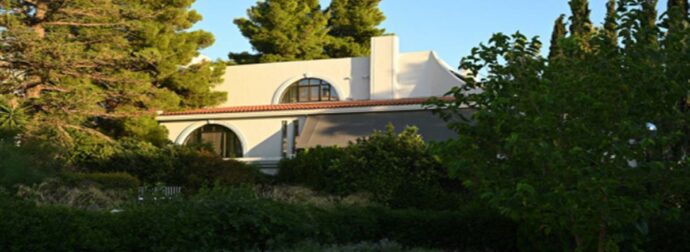 Μαζωνάκης: Κανείς δεν περίμενε αυτή την απόφαση των αδελφών του – Τι κάνουν στη βίλα του στη Βούλα