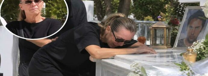 Ξανά στο μνήμα του Μαζωνάκη η Βάσω: Γατζώθηκε πάνω από τον τάφο και δεν άφηνε τα μάρμαρα – Την τράβαγε ο Μακρυνιώτης – «Δώστε μου πέντε λέπτα να…»