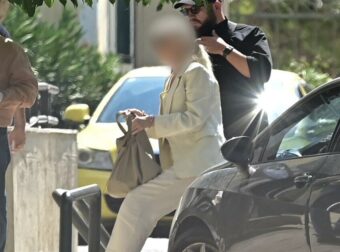Γιώργος Μαζωνάκης: Ήθελε να παραγγείλει φαγητό η γιατρός που κατηγορείται για τον θάνατο του Μαζωνάκη – Αρνείται τις κατηγορίες – «Όλα έγιναν νόμιμα. Δεν υπήρχε δόλος» (video)