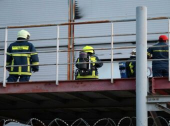 Συναγερμός για δύο άτομα σε ημιλιπόθυμη κατάσταση στο υπό κατεδάφιση θέατρο Μπάντμιντον