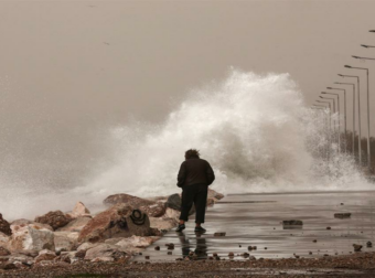 Η κακοκαιρία σαρώνει τη χώρα: Ο ανεμοστρόβιλος στην Πάργα ήταν μόνο η αρχή – Ποιες περιοχές μπαίνουν στο «μάτι» των φαινομένων