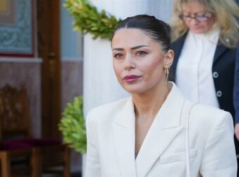 Η Αφροδίτη Λατινοπούλου ζητά επαναφορά της ποδιάς: «Τα σχολεία δεν είναι πασαρέλα ούτε μπουζούκια»