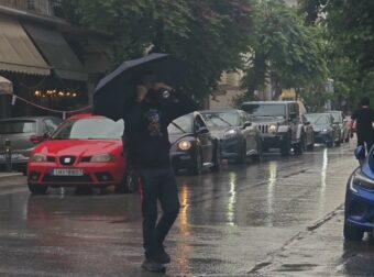 Καιρός: Καταιγίδες χτυπούν για 24 ώρες Θεσσαλία, Χαλκιδική, Εύβοια, βουτιά 8 βαθμών στην θερμοκρασία – Επικαιροποιήθηκε το έκτακτο δελτίο