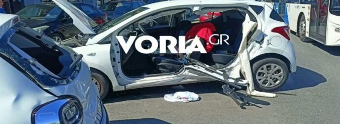 Θεσσαλονίκη: 30χρονος έπαθε επιληπτική κρίση, έχασε τον έλεγχο του ΙΧ και παρέσυρε τέσσερα οχήματα
