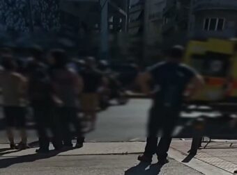Μηχανή παρέσυρε ανδρόγυνο με παιδάκι στην Αλεξάνδρας – Τέσσερις τραυματίες σε «Ερυθρό» και Παίδων «Αγλαΐα Κυριάκου»