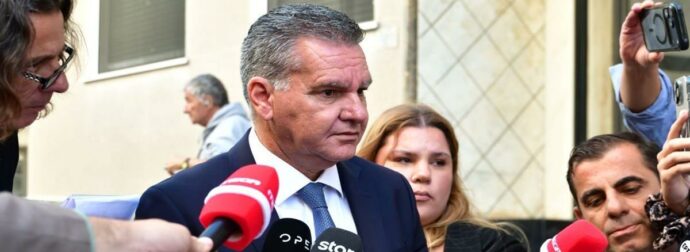 Γιώργος Μαζωνάκης: «Το χρηματοκιβώτιο ήταν απολύτως άδειο» λέει ο δικηγόρος της οικογένειας του τραγουδιστή