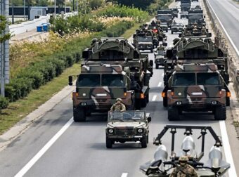 Εντυπωσιακές εικόνες από τη δοκιμαστική στρατιωτική παρέλαση για την 28η Οκτωβρίου (video)