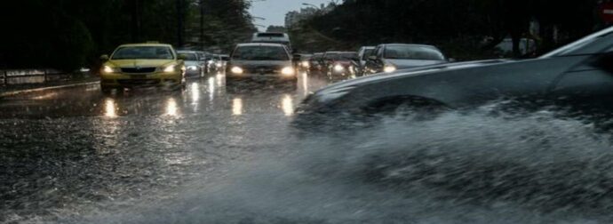 Καιρός: Κόκκινος συναγερμός σε Αττική και άλλες 7 περιοχές – Πού θα «χτυπήσουν» τα φαινόμενα τις επόμενες ώρες