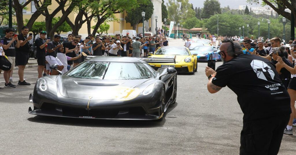 Έρχεται ηλικιακός «κόφτης» για τα supercars: Θα μπορούν να τα οδηγούν όσοι είναι άνω των 22 ή 25 ετών