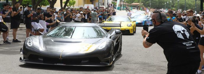 Έρχεται ηλικιακός «κόφτης» για τα supercars: Θα μπορούν να τα οδηγούν όσοι είναι άνω των 22 ή 25 ετών