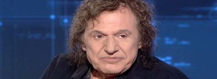 Βασίλης Παπακωνσταντίνου: «Είμαι καλά και αναρρώνω στο σπίτι – Χρειάζομαι λίγη ηρεμία αυτή την περίοδο»